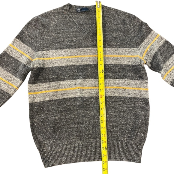 GAP V-Neck Sweater in Gray and Yellow Stripes - Picture 3 of 7